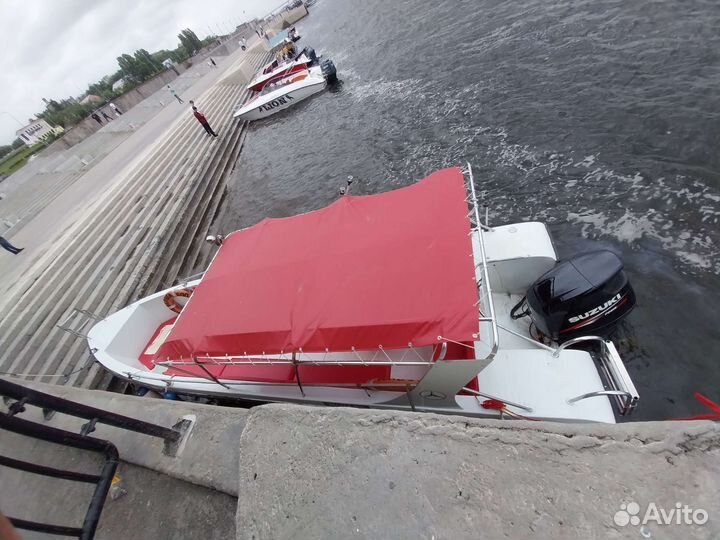 Прогулки на катере по Волге Экскурсии водное такси
