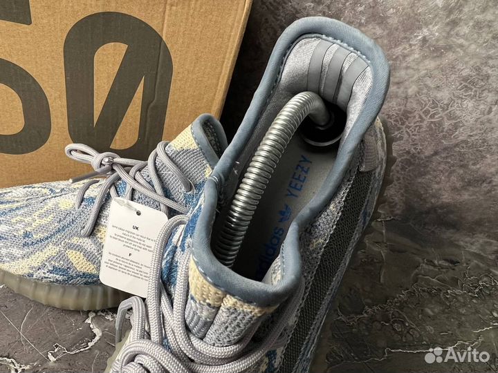 Кроссовки Adidas Yeezy Boost 350 v2