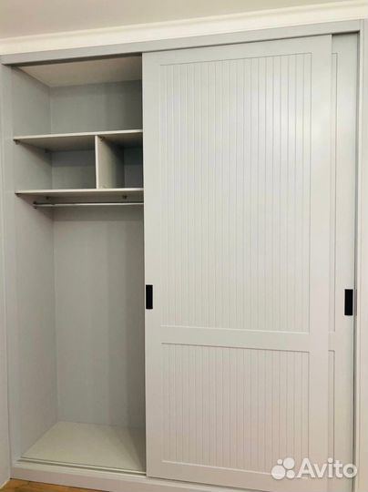 Распашной шкаф