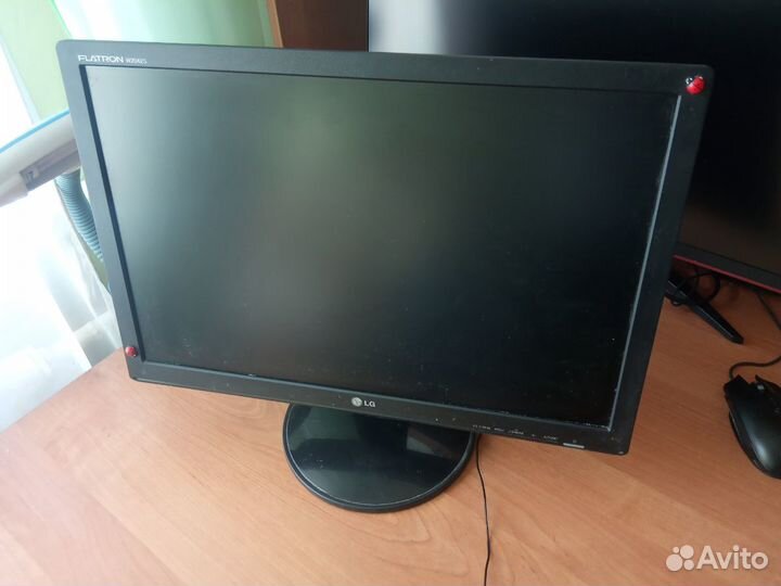 Монитор LG Flatron W2042S
