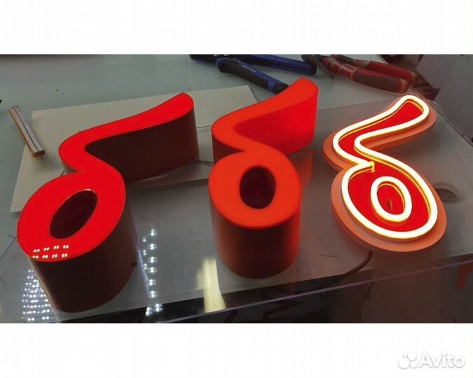 Объемные световые буквы, светодиодная вывеска