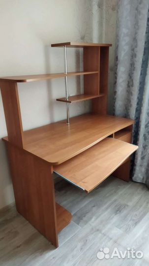 Компьютерный стол