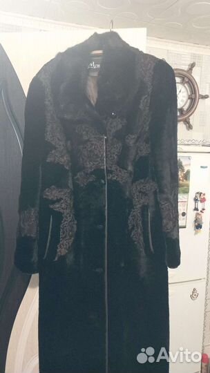 Шуба мутоновая с вставкой норки и каракуля 52 54