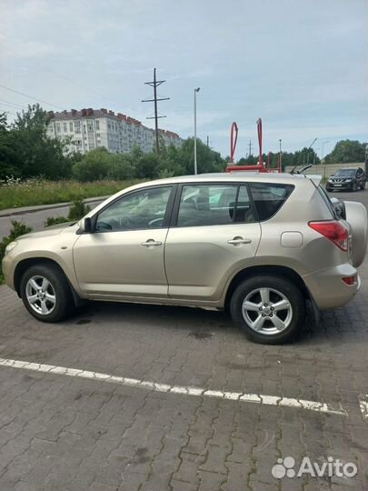 Toyota RAV4 2.0 AT, 2006, 220 000 км