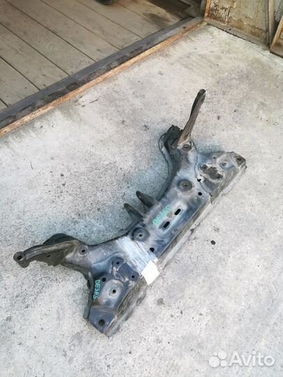 Балка подрамник