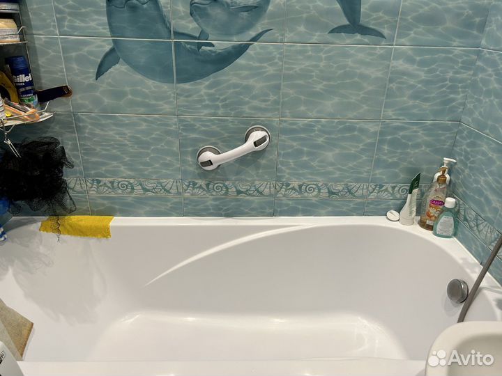 Ручка (поручень) на вакуумных присосках для ванной