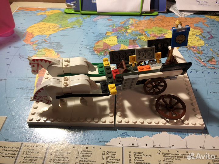 Lego минифигурки и детали