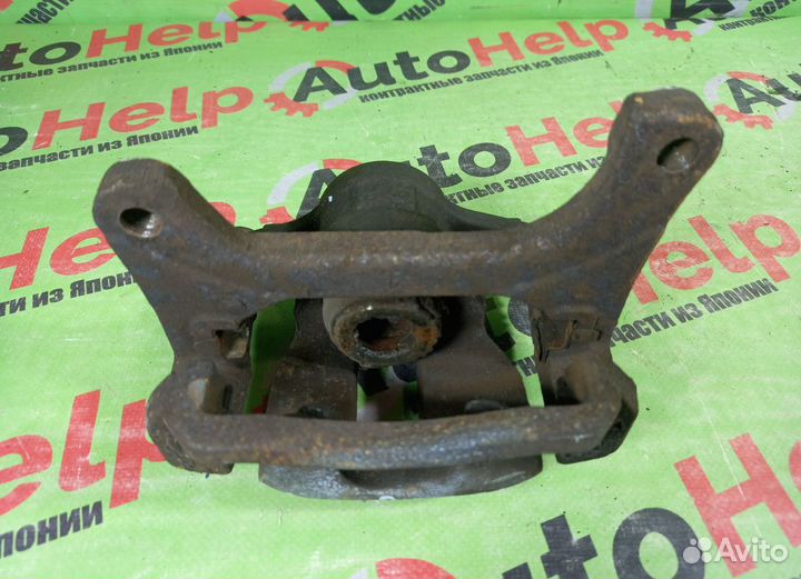 Суппорт toyota granvia VCH16W 4516V задний правый