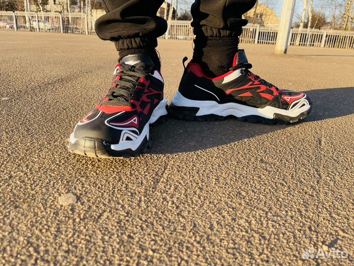 Новые Кроссовки мужские размер 44
