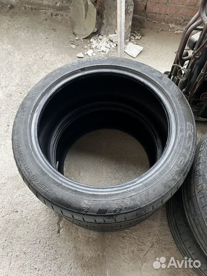 Kumho Ecsta HS51 235/45 R18