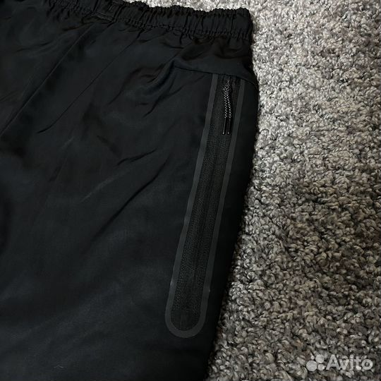Nike Tech