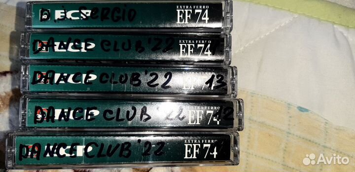 Кассеты с записями и без