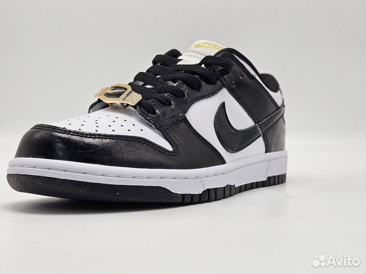 Dunk Low SE World Champ