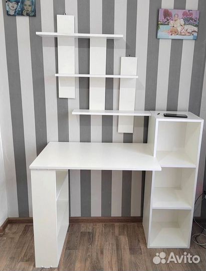 Офисный стол