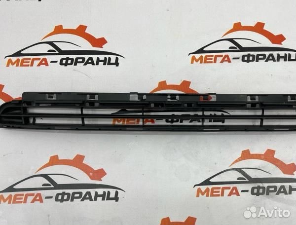Решетка в бампер передняя Citroen C5 седан EP6CDT