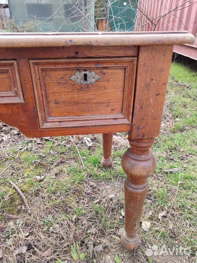 Стол антикварный старинный