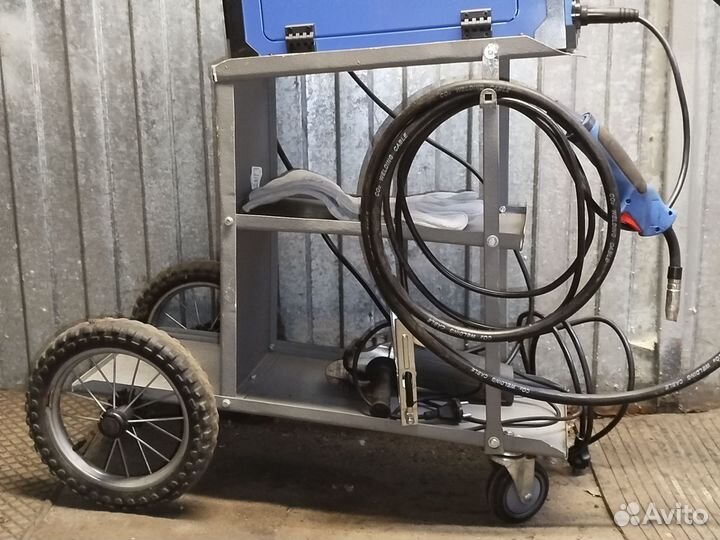 Тележка для сварочного аппарата