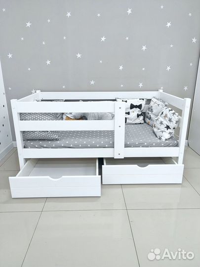 Детская кровать с ящиками