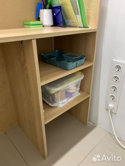 Стойка ресепшен с подсветкой