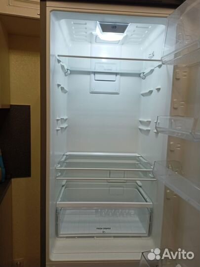 Продаю холодильник