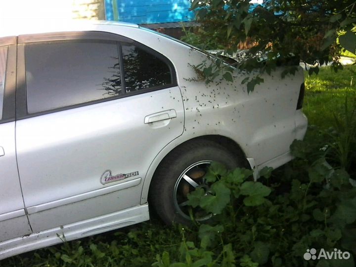 Mitsubishi Galant 1.8 AT, 1998, битый, 200 000 км