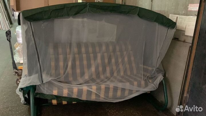 Садовые качели новые