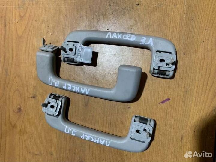 Ручка потолка задняя левая Mitsubishi Lancer 10