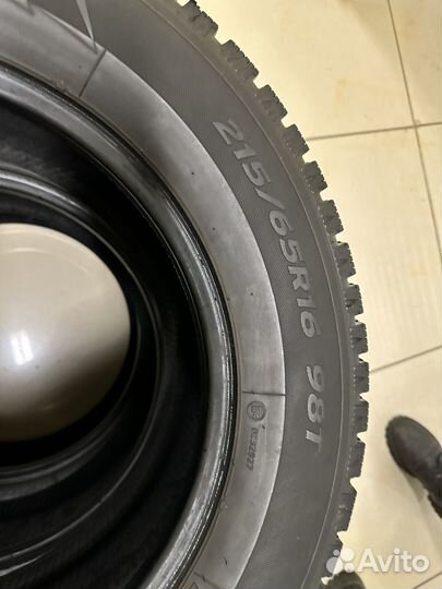 Hankook Winter I'Pike 215/65 R16 98T