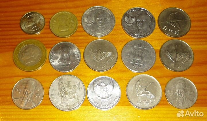 Монеты из разных стран мира, 26 штук
