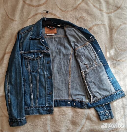 Джинсовая куртка levis, S