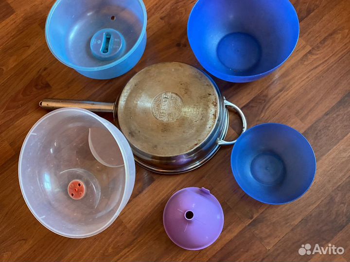 Посуда пласт,сковорода,воронки