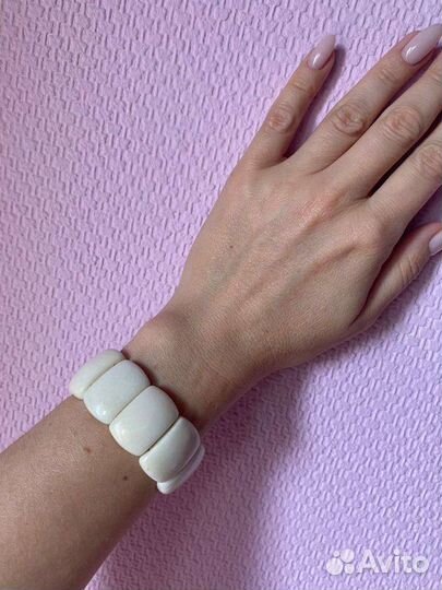 Браслет белый