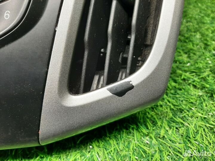 В наличии: Блок кнопок для Ford Focus 3