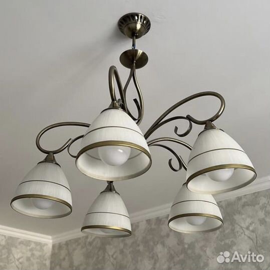 Люстра потолочная