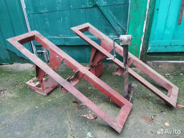 Опрокидыватель для авто