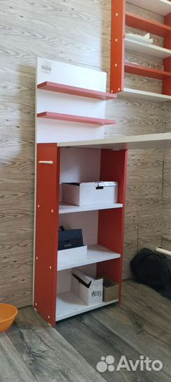 Маникюрный стол