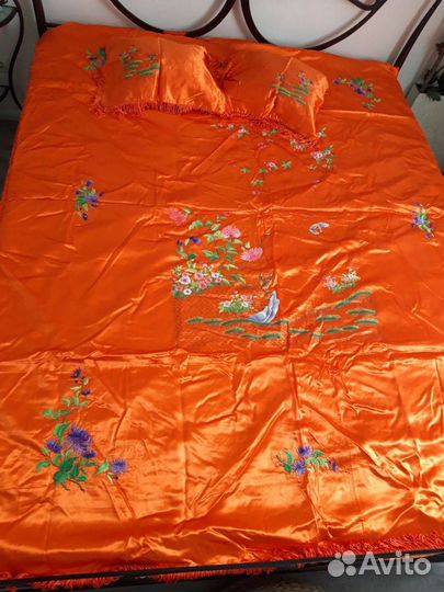 Покрывало атласное новое, Вьетнам Artexport. Новое