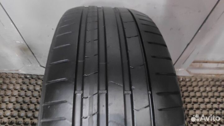 Pirelli P Zero PZ4 245/40 R21 100Y