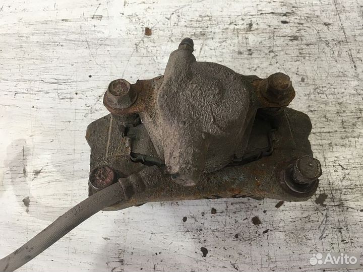 Суппорт задний Toyota Land Cruiser Prado 120