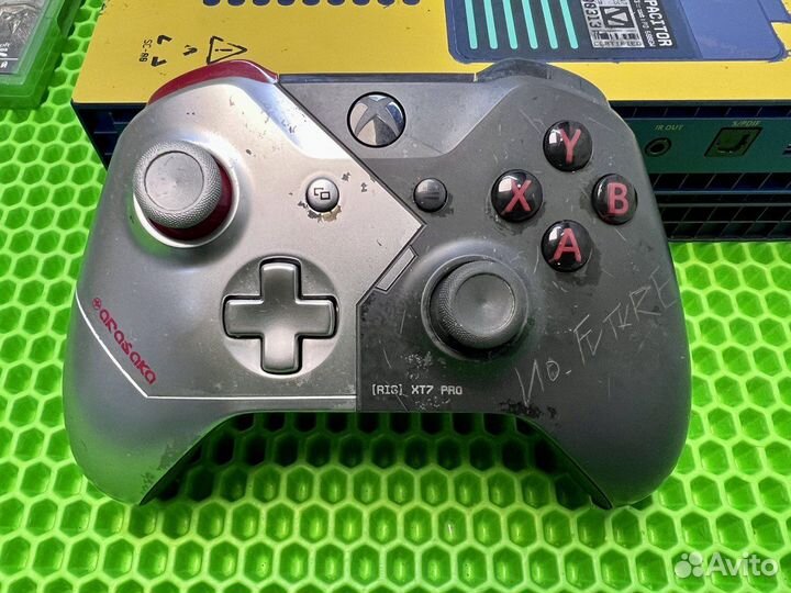 Игровая приставка Microsoft Xbox ONE X Cyberpunk