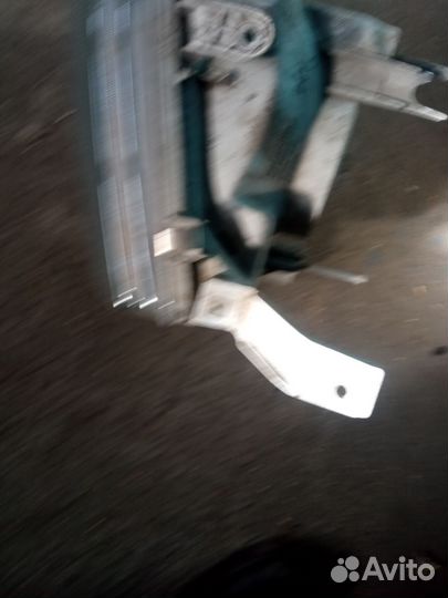 Фара левая перед. На daihatsu pyzar