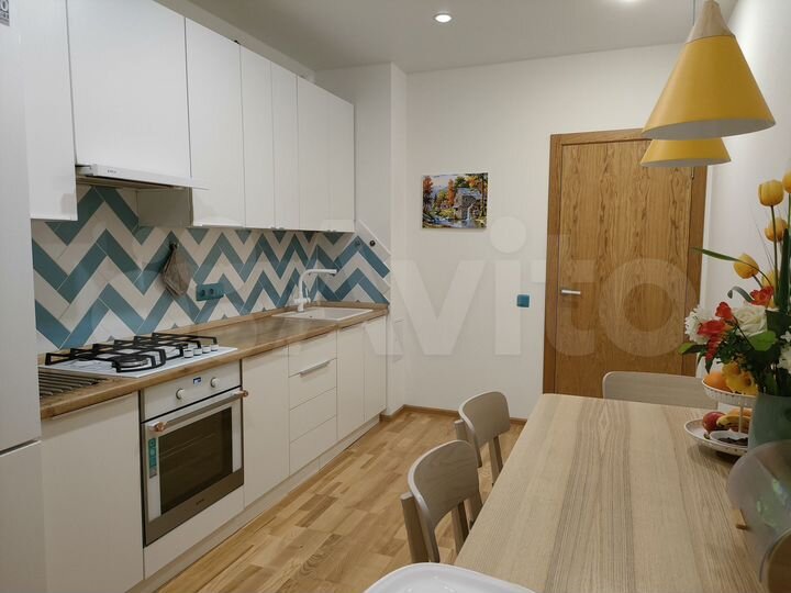 2-к. квартира, 54 м², 8/10 эт.