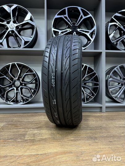 Yokohama Advan Fleva V701 245/35 R19 93W