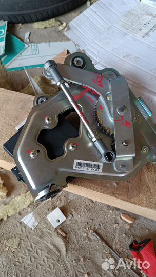 Привод крышки багажника Quoris рестайлинг