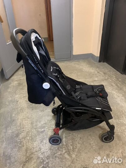 Коляска maclaren atom