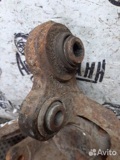 Кулак (цапфа) задний левый Hyundai Elantra 2008