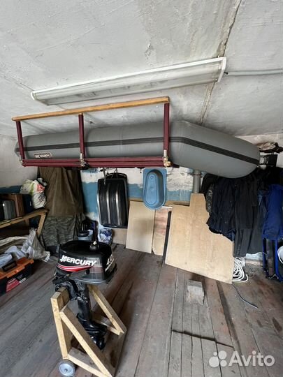 Лодка с мотором