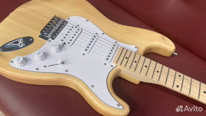 Электрогитара новая в коробке
