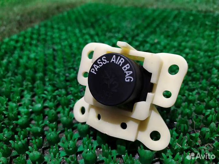 Индикация подушки безопасности Mitsubishi L200