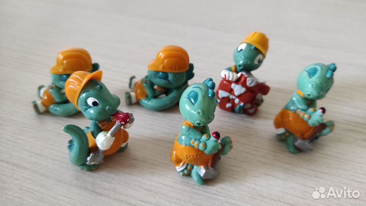 Киндер сюрприз Дино строители